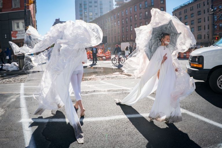 (Un)Folding, West 14 Street, NY